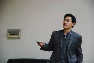 新型石墨烯膜材料橫空出世 柔性導熱雙突破，引領科技新浪潮